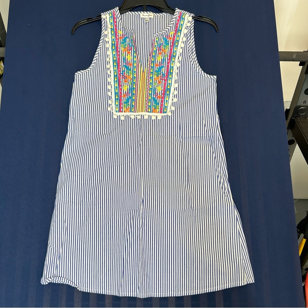love,‎ Fire Blue Striped Top with Colorful Embroidery Size XS